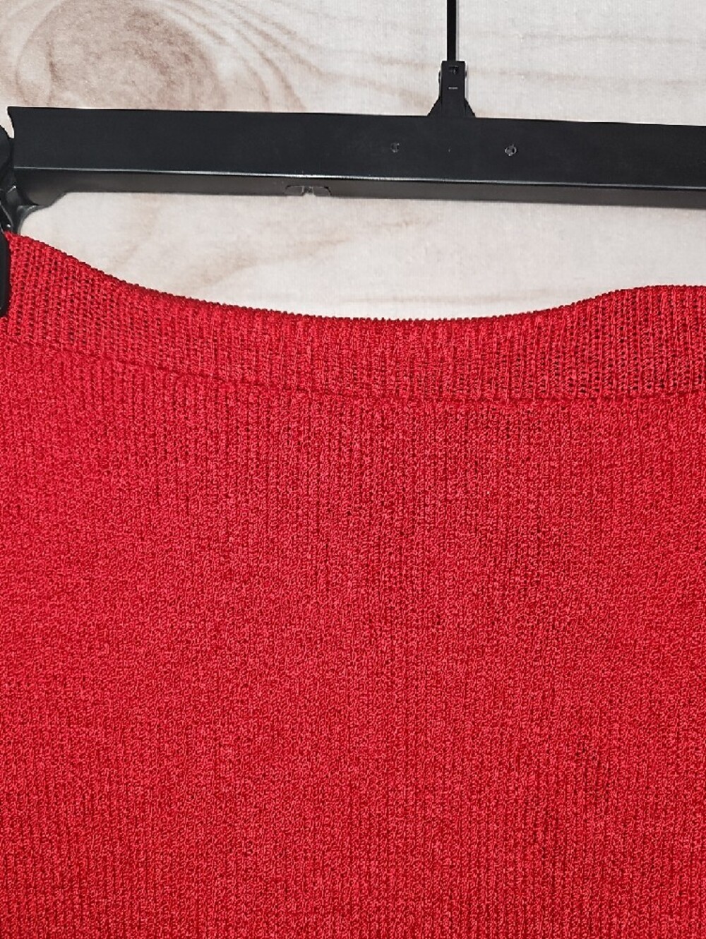 St. John Evening by Marie Gray Vintage Red Knit Pencil Skirt | Size 6 - Picture 6 of 13